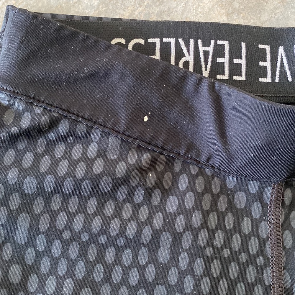 Nike Capri - Picture 5 of 6
